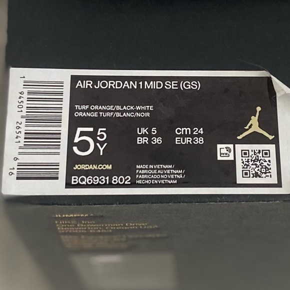 Air Jordan 1 Mid Se Turf Orange - Picture 8 of 8